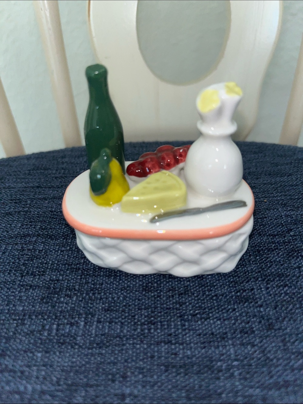 Anthropologie tiny stoneware trinket box “Picnic Basket “ NWT